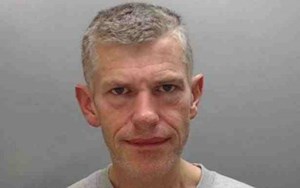 بريطاني يكتشف خيانة زوجته فيقتلها بـ51 طعنة