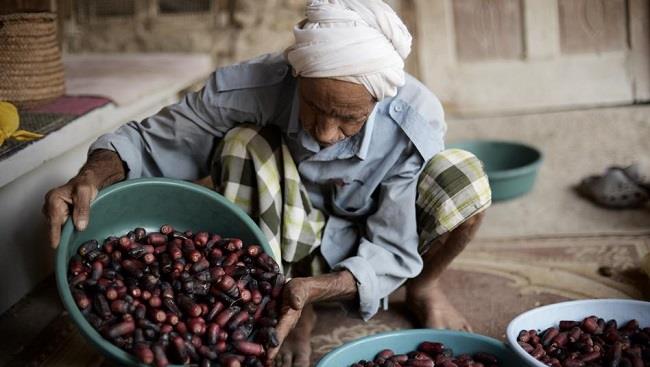 البحرين.. تصحيح أوضاع آلاف العمال الممنوعين من السفر