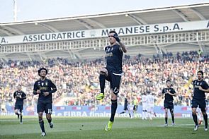 يوفنتوس يرتقي لوصافة الكالتشيو بعبوره كاربي 2/3