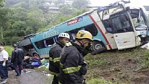 مقتل 13 ماليزيا في حادث تحطم حافلة بتايلند