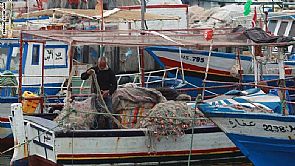 قوات ليبية تحتجز 50 بحارًا تونسيًا