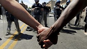 استمرار الاحتجاجات ضد الشرطة بأمريكا