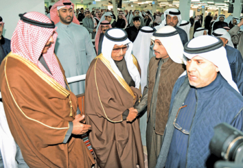 الأمير يشيد بمناقب الفضل: صاحب مسيرة حافلة بالعطاء