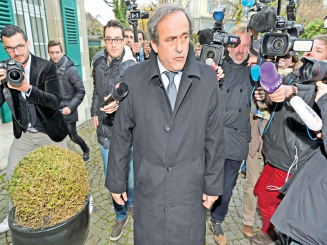 الفيفا يرفض السماح لبلاتيني باللجوء المباشر إلى محكمة التحكيم