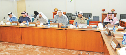 «المالية» البرلمانية تبدأ استرجاع «الكويتية» ناقلاً وطنياً