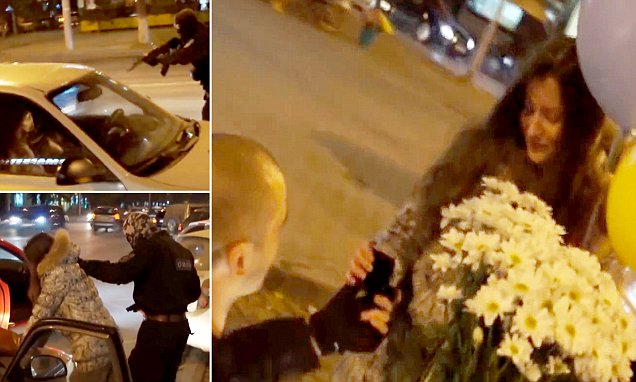 فيديو: عرض زواج تحت تهديد السلاح في روسيا