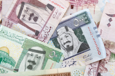 هبوط حاد للريال السعودي في العقود الآجلة