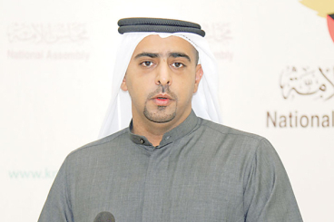 النصف: رفع أسعار البنزين يساوي الزيادة الأخيرة بميزانية العلاج بالخارج