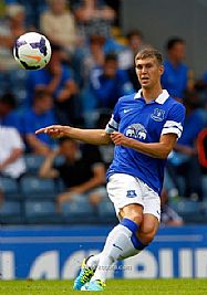 تشيلسي عازم على التعاقد مع مدافع إيفرتون