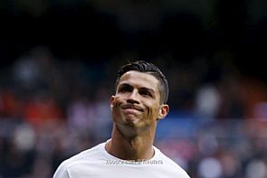 ريال مدريد يرجئ حل مشكلاته القديمة إلى العام الجديد