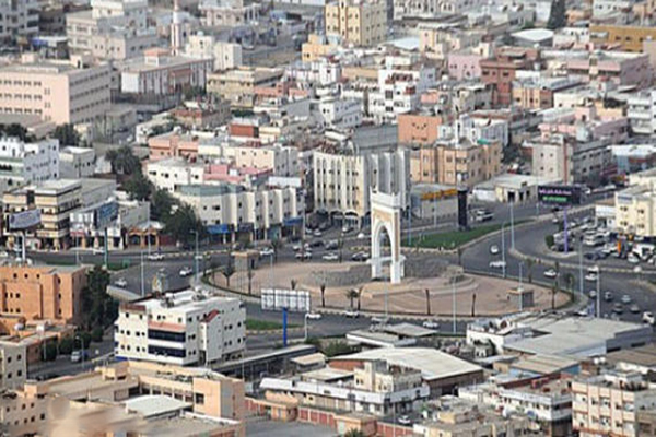 وفاة 3 أشخاص وإصابة 9 أخرين في سقوط مقذوفات على جازان