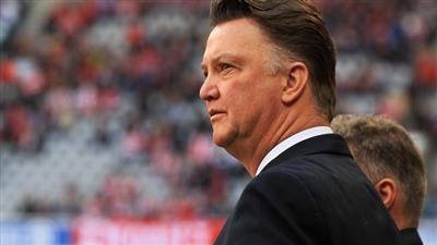 حراسة خاصة لفان جال لحمايتة من «غضب المشجعين»