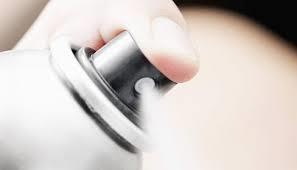 مزيل للعرق يقتل مراهق اتخذه بديلًا للاستحمام