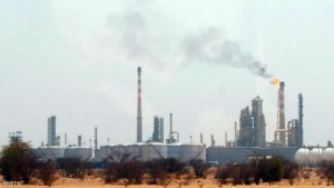 A general view shows one of the main oil refineries in Al-Geili, some 100 kms north of the Sudanese capital Khartoum on June 9, 2008. Al-Geili is out in desert scrub where Sudan's main oil refinery towers on the horizon and the sun burns even in the shade. AFP PHOTO/ISAM Al-HAJ (Photo credit should read Isam Al-Haj/AFP/Getty Images)
