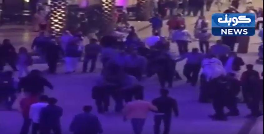فيديو: هوشة  جديدة  في “مجمع الافنيوز” !!