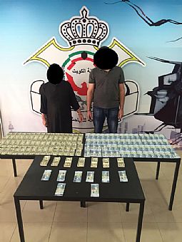 ضبط عصابة سورية لترويج عملات مزورة