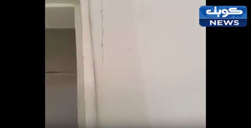 فيديو: مواطن يصور منزل العمر الذي انتظره سنين طويله في مدينة جابر الأحمد ليصدم بحالته!!