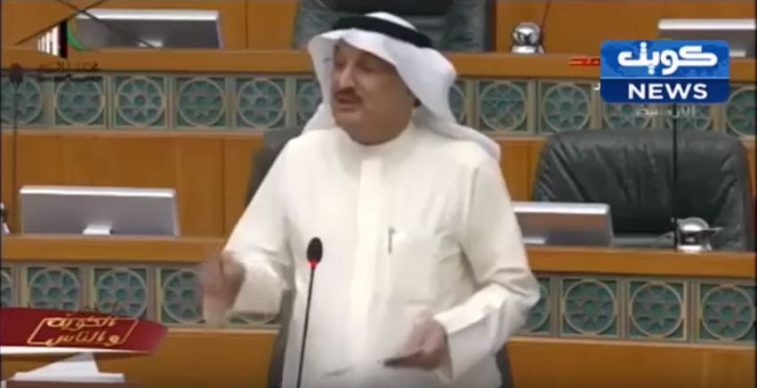 فيديو:سجال بين النائب كامل العوضي ووزير التربية والتعليم العالي على الشهادات المزوره