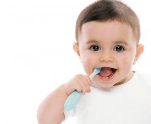 مراحل-ظهور-أسنان-الأطفال-الرضع-3