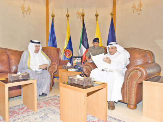 وزير الدفاع يؤكد عمق العلاقات بين الكويت والسعودية