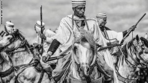 160205113737-fantasia-horse-festival-guard-exlarge-169