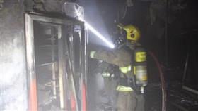 بالصور – حريق مطعم بالسالمية يستنفر فرق الإطفاء