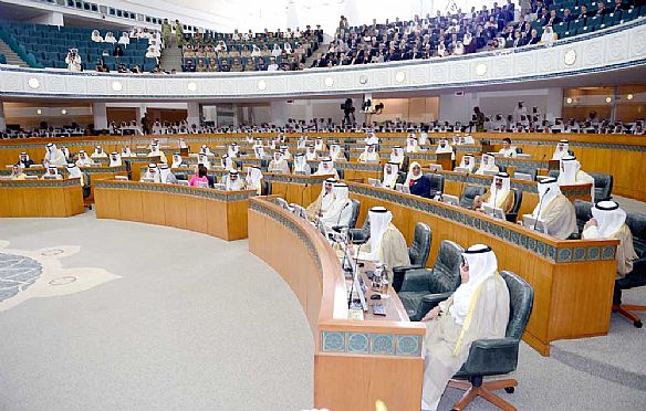 ‘التشريعية البرلمانية’ توصي برفع الحصانة عن دشتي