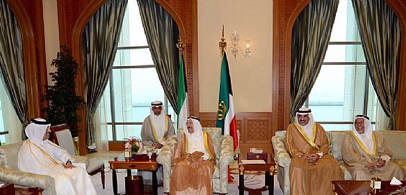 وزير خارجية قطر يزور البلاد