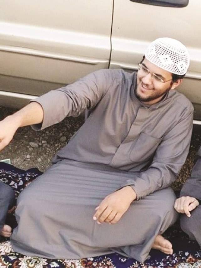 الحصم استقبل المهنئين بعد مقتل ابنه عبدالله في ريف حلب