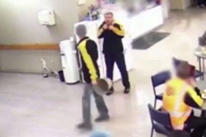 بالفيديو..”أحرق” رأس زميله بالماء المغلي والسبب لا يصدق!