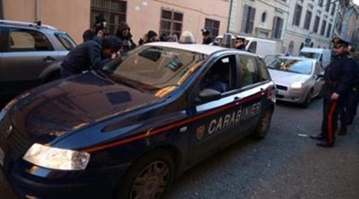 عمال بيتزا يعتقلون زعيم مافيا في نابولي