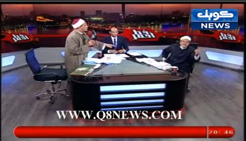 بالفيديو…ضرب الشيخ #ميزو “بالجزمة” على الهواء مباشرة !! #مصر