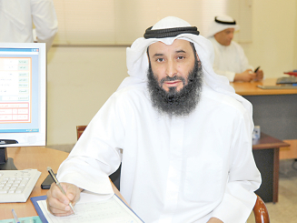 الحريجي يسأل الخالد عن «شبكة تبيع المالاويات»