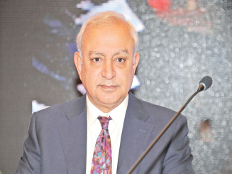 العيسى دشن «الإدارة الذكية» في «حولي التعليمية»