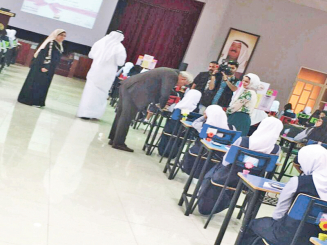 «الثانوية» عبرت الاختبار الأول… و3 أسئلة خاطئة في «كيمياء» العاشر