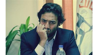 بعد فوز نادي ليستر سيتي بالدوري الإنجليزي،ميدو يعلن موعد حلاقة شعره على الهواء