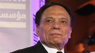 10 آلاف مصري يتقدمون بطلبات للحصول على ثروة عادل إمام!