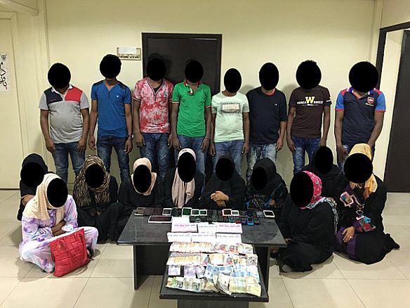 تشكيل عصابي يدير مكتب وهمي للعمالة المنزلية