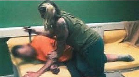 مصرية تقتل زوجها في الكويت و تفر الى مصر