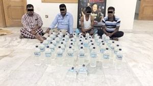 ضبط حبوب مخدرة وهيروين وفراولة وخمور مع 7 وافدين في الفروانية