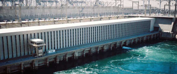 بالفيديو…مفاجأة صادمة :وزير الكهرباء المصري يعلن خروج السد العالى من الخدمة‬