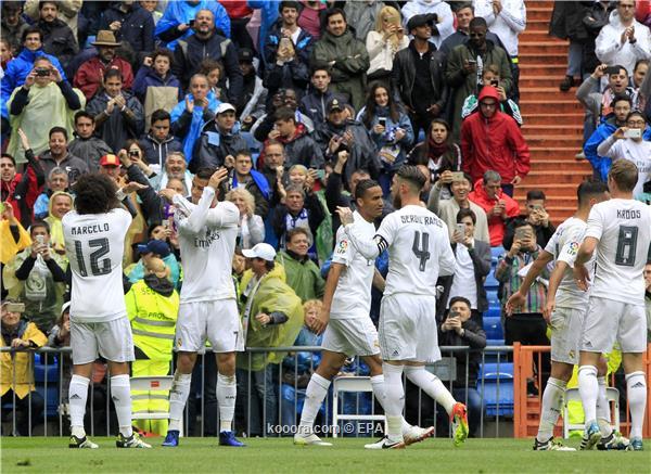كريستيانو رونالدو يقود ريال مدريد لعبور عقبة فالنسيا بالليجا