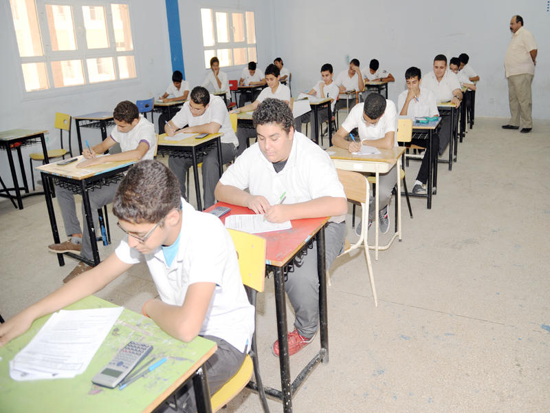 «التربية» تبحث تخصيص مكافآت للعاملين بالدور الثاني