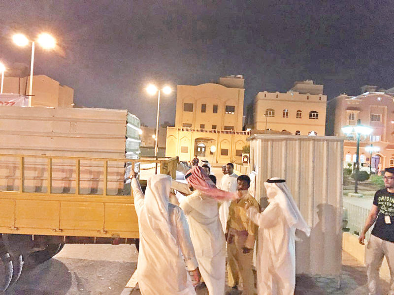 «الشؤون»: «الأكشاك» و«المجهولون» أبرز مخالفات التبرعات خلال الثلث الأول من رمضان
