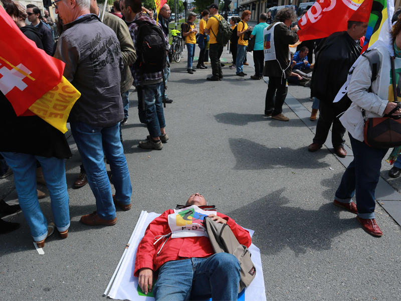 اضراب في وسائل النقل في فرنسا والحكومة تبحث عن مخرج للازمة