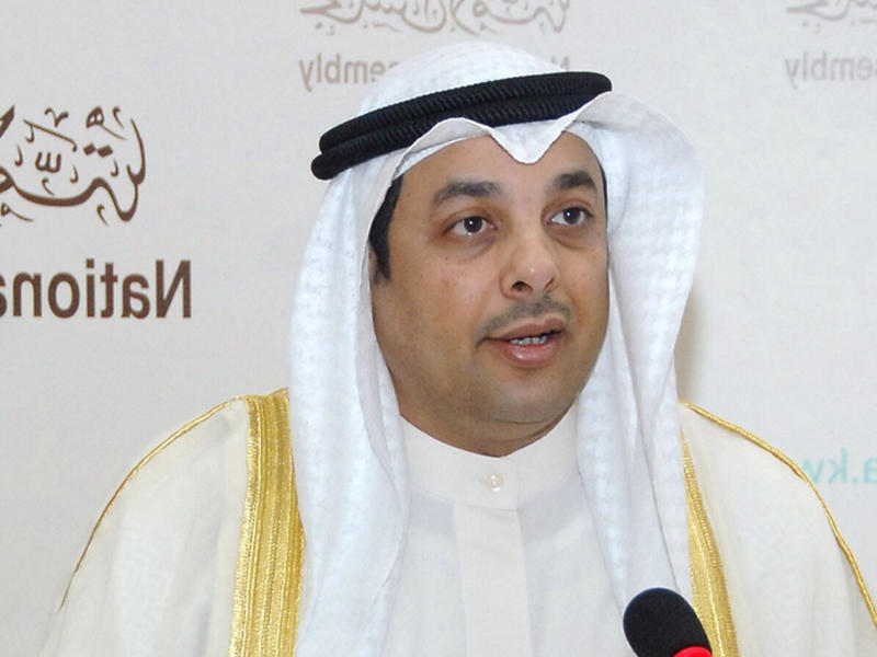 الصانع: تحصيل الرسوم المستحقة مرهوناً بشروط