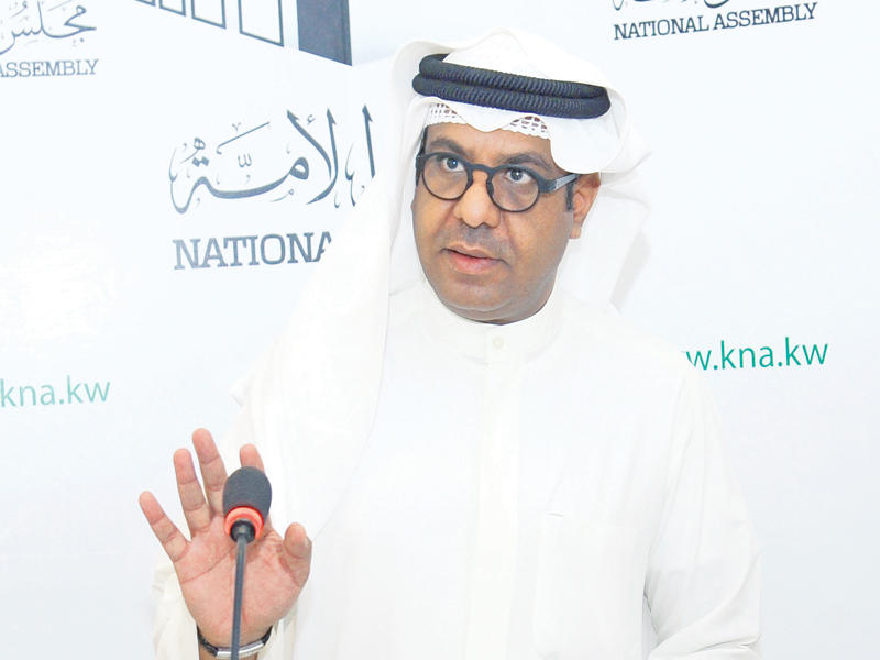 القضيبي يرد على الصانع بالمستندات: كلامك يتناقض مع ما لدينا