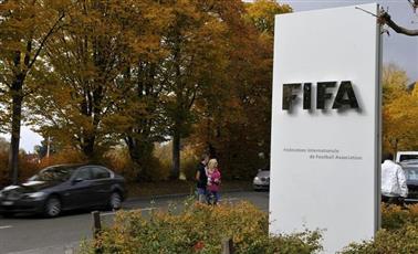 «الفيفا»: بلاتر وفالكه وكاتنر تقاسموا 80 مليون دولار على مدى 5 اعوام من أجل «الثراء الشخصي»