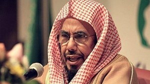داعية سعودي : ” تجسس الزوجات على هواتف أزواجهن محرم”