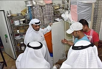 ‘ البلدية ‘ تتلف 3 طن مواد غذائية